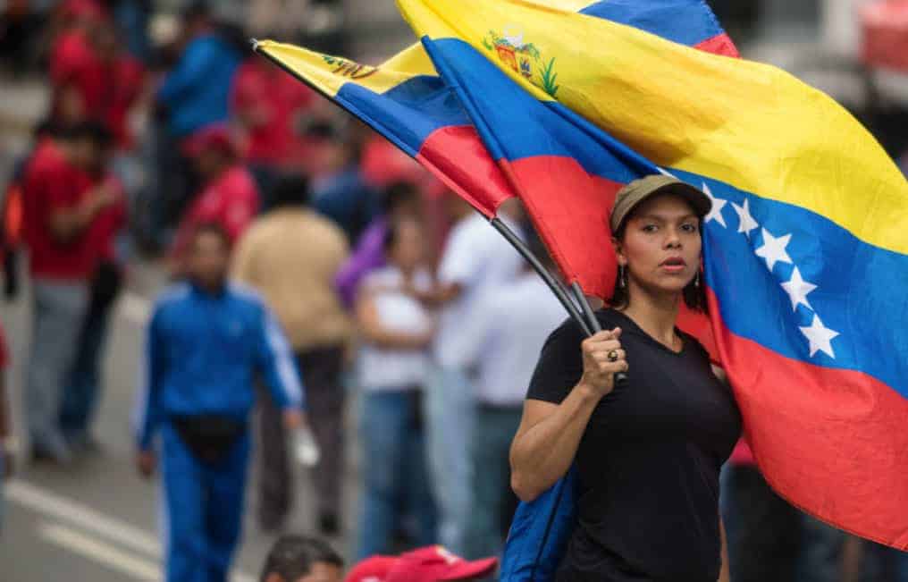 Instando A América Latina A Adoptar Petro: ¿podrá Ganar Venezuela?