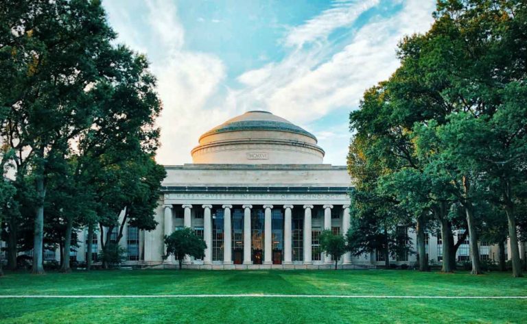 Mit Students Will Train Young Brazilians As App Developers Via C6 Bank Collaboration