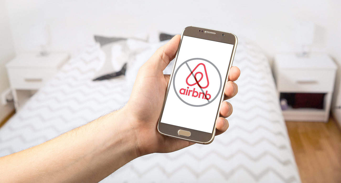 Airbnb Mexico Limits Its Platform, Only Healthcare Pros Can Book Stays Now