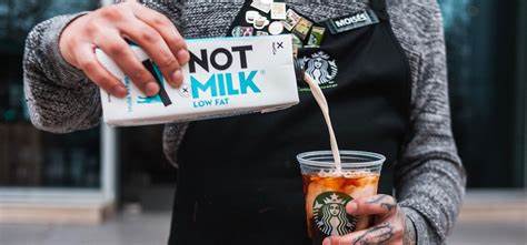 NotCo creó dos nuevos productos que prometen impactar en el mundo del café: Why Not Barista Club y NotMilk Barista Club.