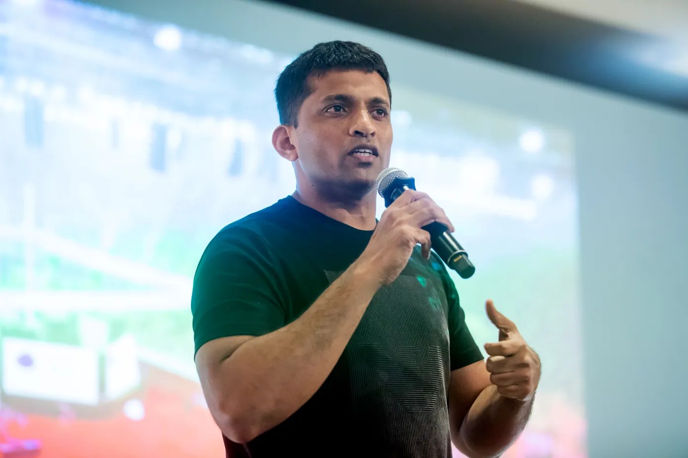 Blackrock Slashes Byju's Valuation From $22b To $1b